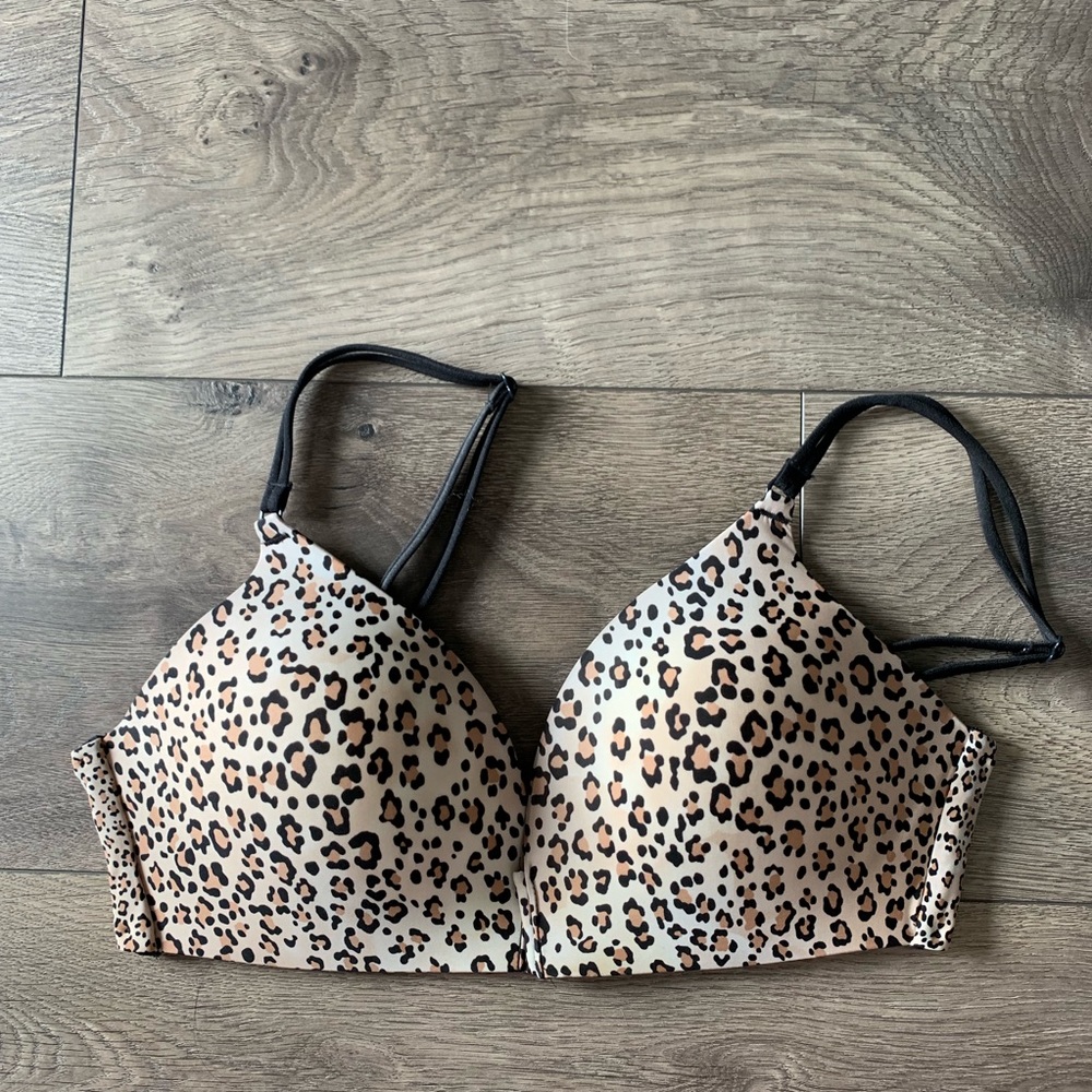 Victoria’s Secret Bra (34C)